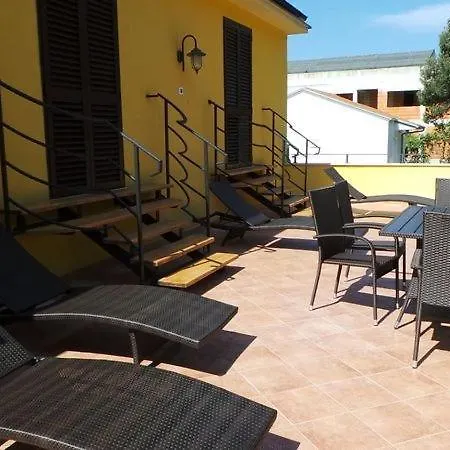 In With Terrace, Air Conditioning, W-lan 81-7 Guest house *
