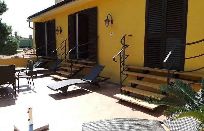 Affittacamere In With Terrace, Air Conditioning, W-lan 81-7 Rovigno