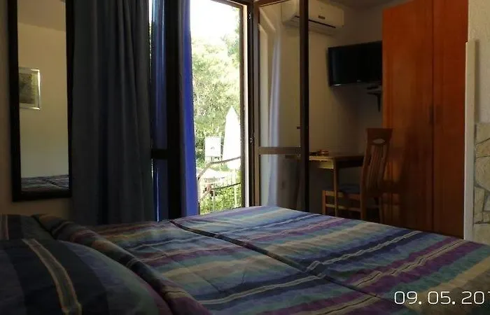 In With Terrace, Air Conditioning, W-lan 81-7