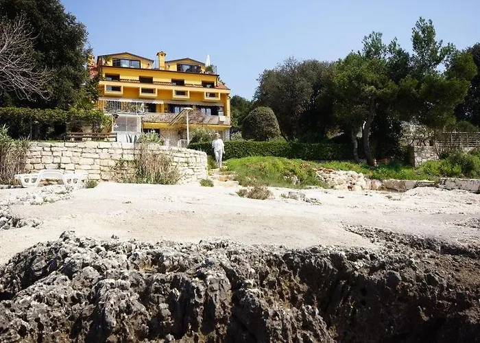 In With Terrace, Air Conditioning, W-lan 81-7 *